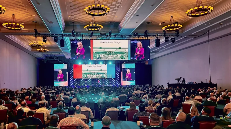 Page-About-Pic-W1-StageVegas-1920x1080